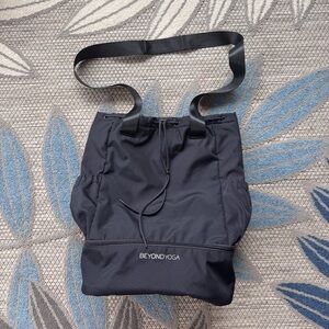 Beyond‎ Yoga Convertible Crossbody Backpack Black Tote Gym Bag 17"×16"×7"